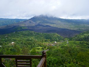 キンタマーニ高原