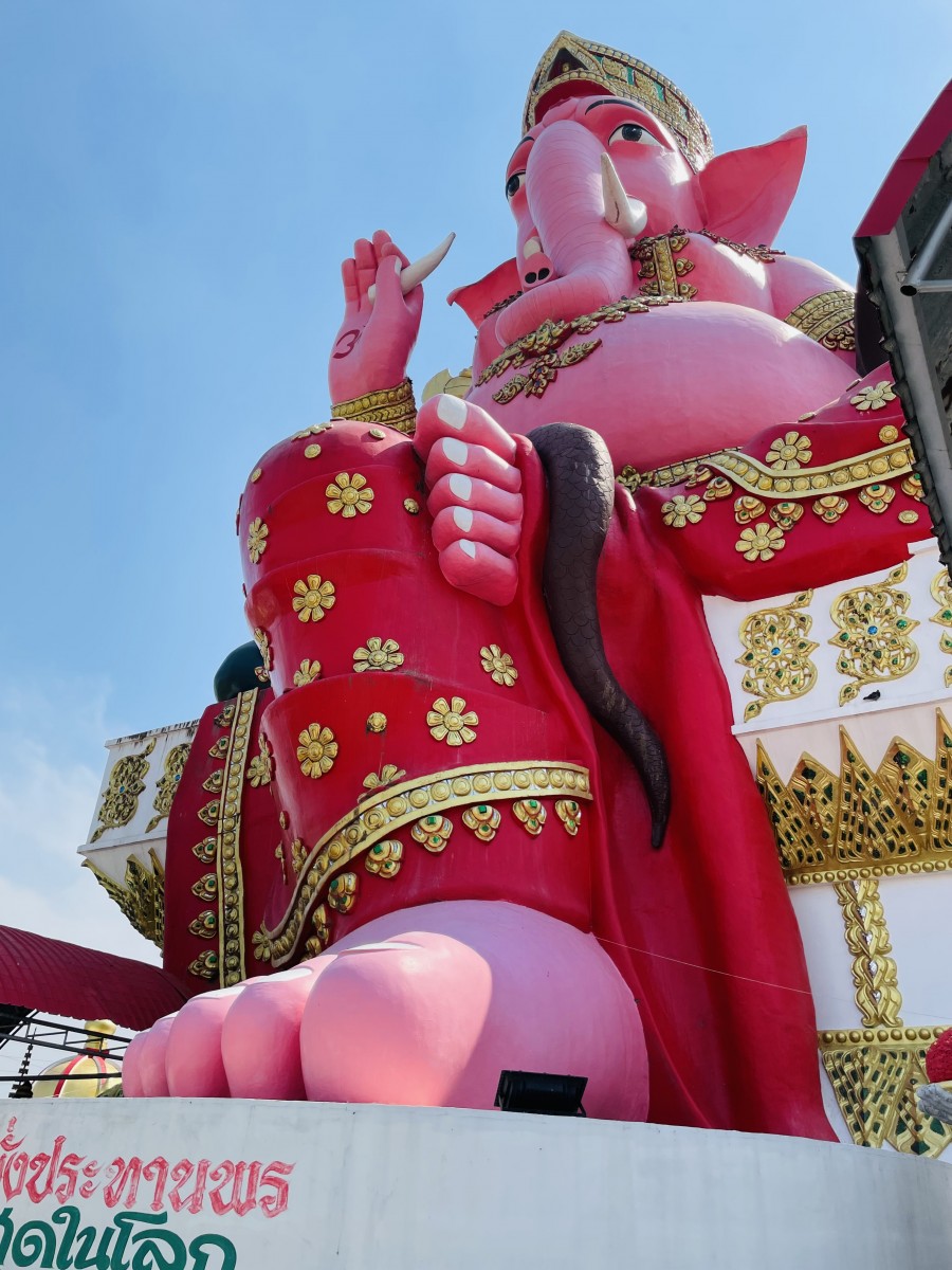 【1日・専用車】チャチュンサオ・三大ガネーシャ巡りと黄金寺院