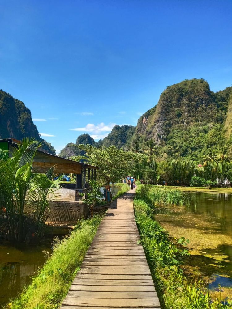 【ジャカルタ発】 秘境・タナトラジャ(スラウェシ島)2泊3日ツアー  10