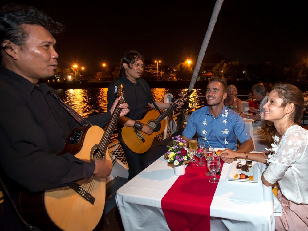 バリハイ　アリストキャット イブニングクルーズ 5