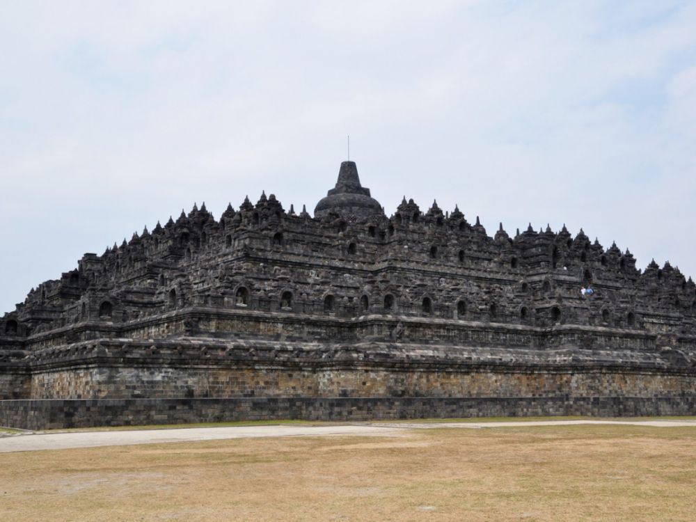 ジャカルタ発世界遺産を巡るジョグジャカルタ1日観光 1