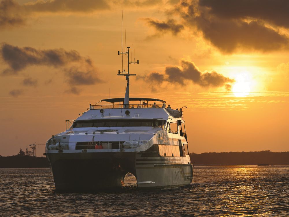 バリハイサンセットディナークルーズ 1