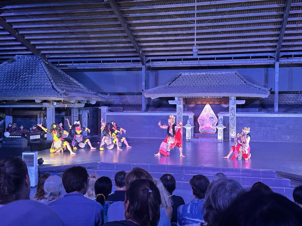 【ジョグジャカルタ発】優雅な夜を満喫！ラマヤナ舞踊鑑賞＆ディナー 5