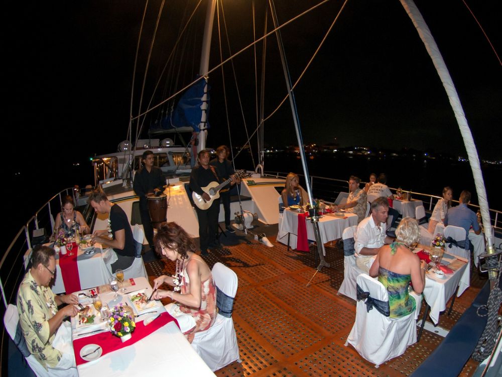 バリハイ　アリストキャット イブニングクルーズ 3