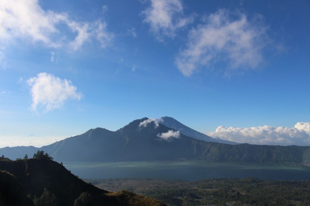 バトゥール山サンライズトレッキングツアー 3