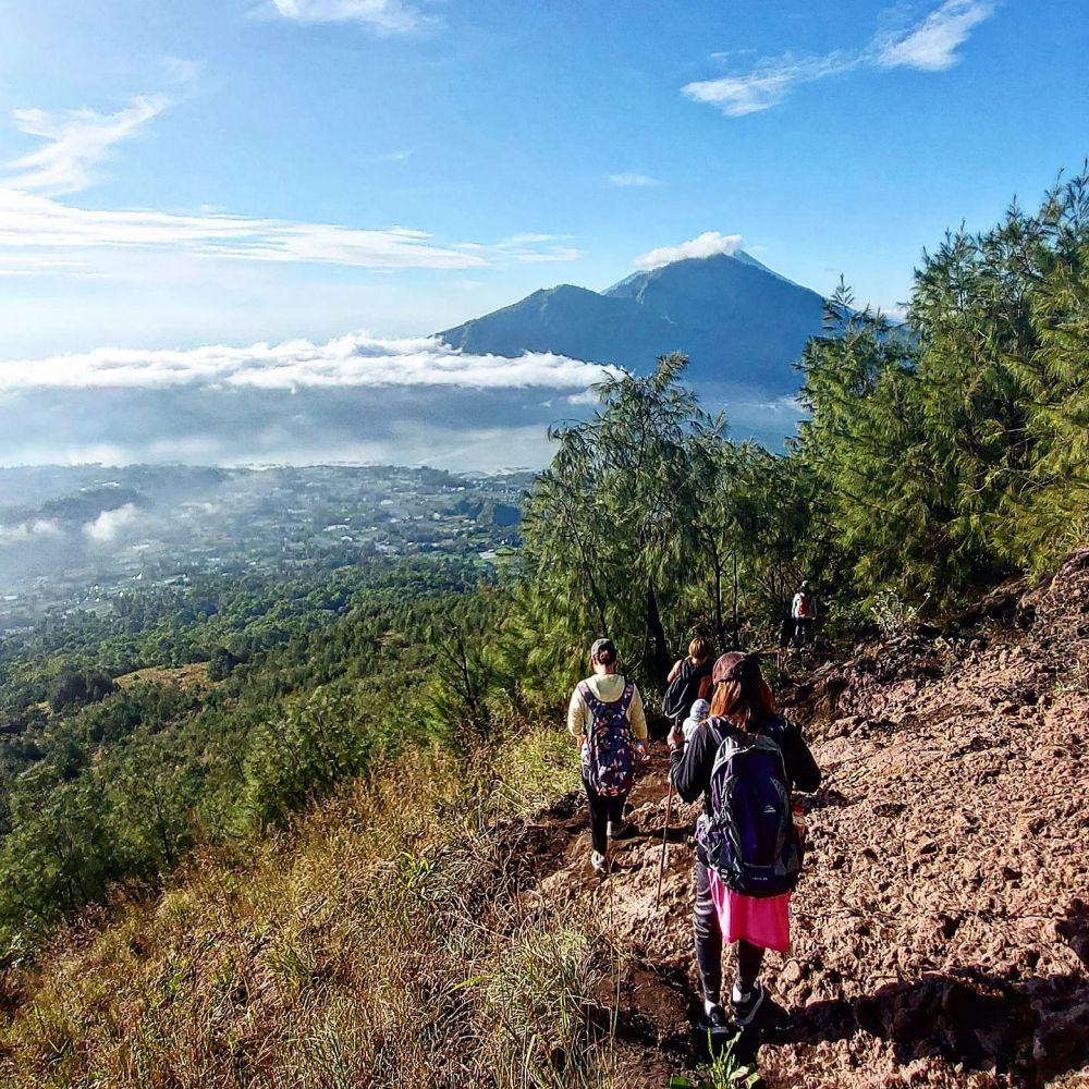 バトゥール山サンライズトレッキングツアー 6