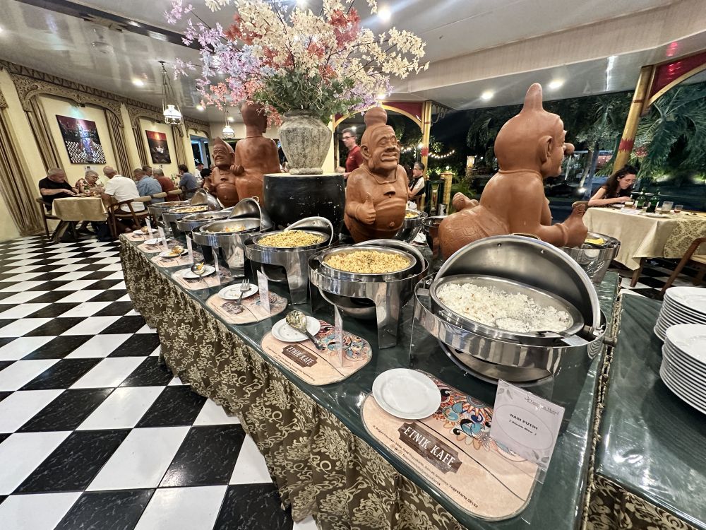 【ジョグジャカルタ発】優雅な夜を満喫！ラマヤナ舞踊鑑賞＆ディナー 9