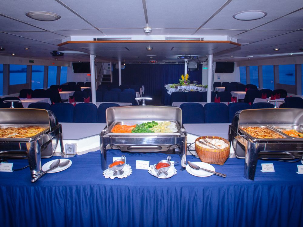 バリハイサンセットディナークルーズ 8