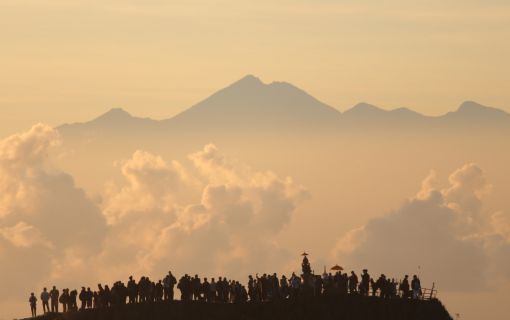 バトゥール山サンライズトレッキングツアー 2