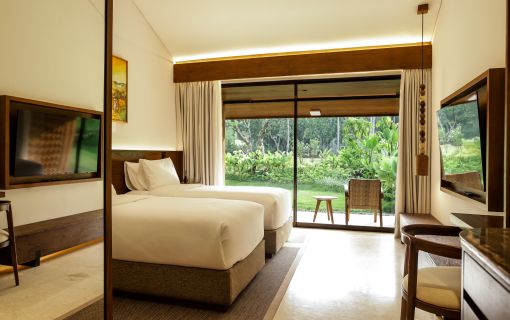 マノハラリゾート宿泊プラン（【豪華列車アルゴスメル片道利用】ジャカルタ発 1泊2日 ジョグジャカル）