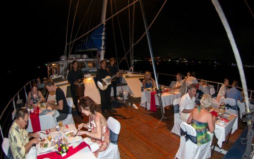 バリハイ　アリストキャット イブニングクルーズ 3