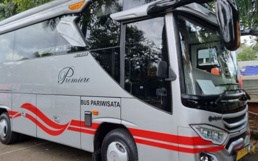 【ラブアンバジョ】専用車利用 日本語ガイド付き空港送迎 3