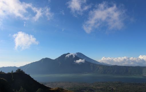 バトゥール山サンライズトレッキングツアー 3