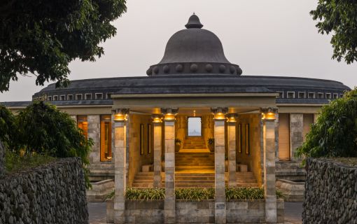 ベーシックプラン(【ジョグジャカルタ発】世界遺産ボロブドゥール観光+アマンジヲで優雅なランチを楽しむ半日ツアー)