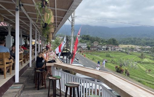 ブドゥグル高原とタナロット寺院サンセット観光 4