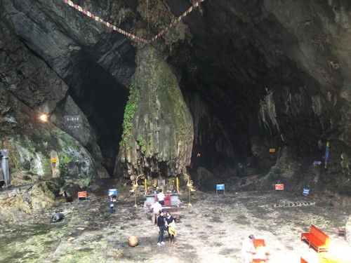 【ハノイ発】ベトナム仏教の聖域を訪ねて 香寺(フォーン寺)参拝の旅 1
