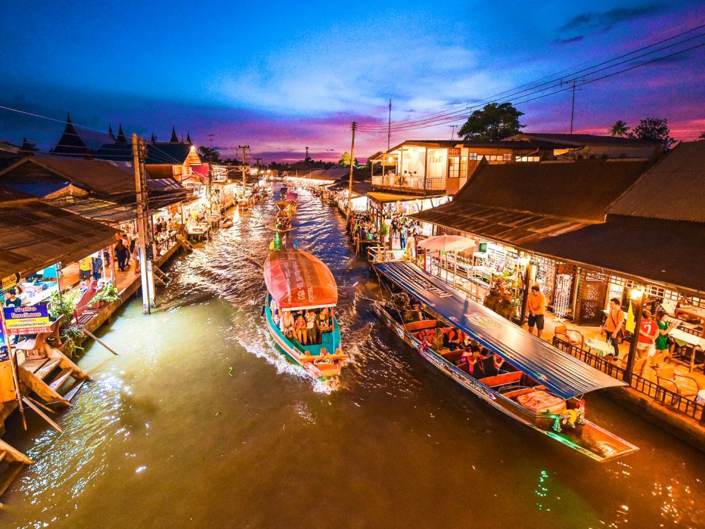 【金・土・日限定 / 専用車】午後出発！アンパワー水上マーケットとナイトクルーズ 2