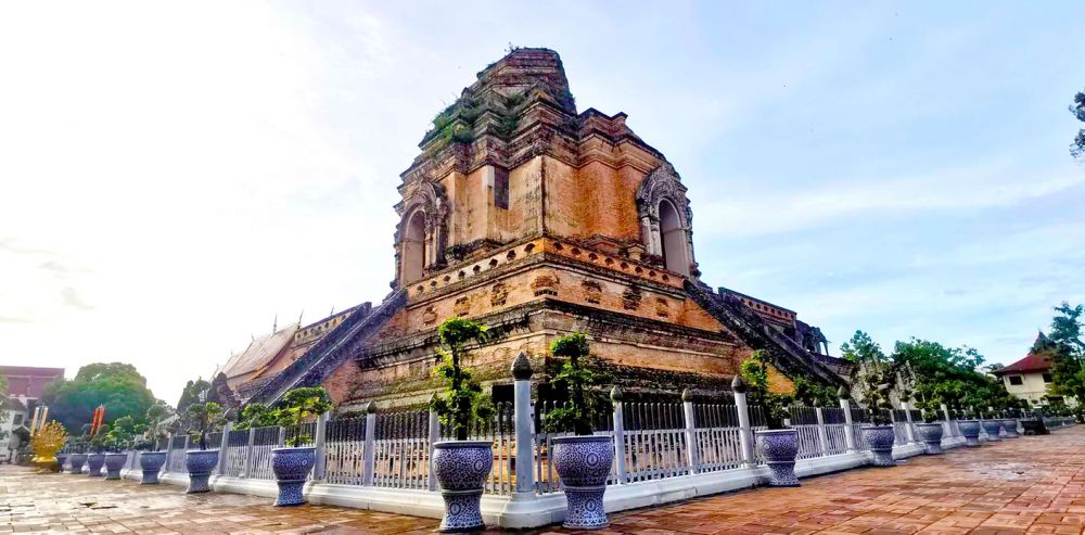 【1日・専用車】チェンマイたっぷり寺院巡り・カオソーイのランチ付き 2