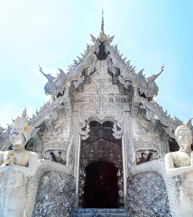 【半日・専用車】チェンマイ穴場寺院観光・カオソーイのランチ付き 1