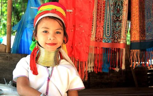 【1日・専用車】首長族の村訪問・象の糞からエコペーパ作り体験・オーキッドファーム 2