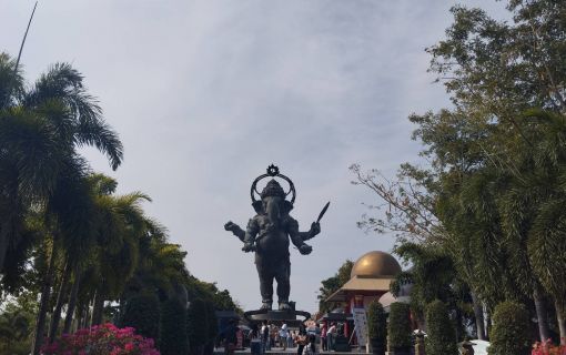 チャチュンサオ・三大ガネーシャ巡りと黄金寺院 2