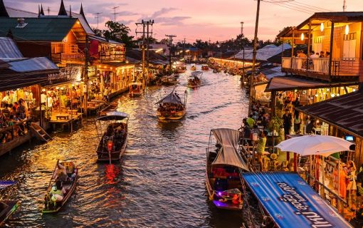 【金・土・日限定 / 専用車】午後出発！アンパワー水上マーケットとナイトクルーズ 3