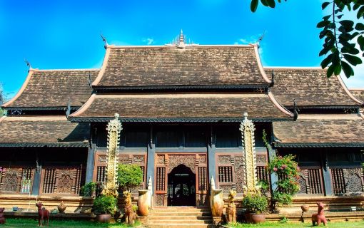 【1日・専用車】チェンマイたっぷり寺院巡り・カオソーイのランチ付き 3