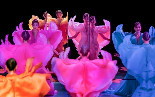 カリプソ / ニューハーフショー + タイ古典舞踊 + 夕食(タイ料理セット) 付きチケット 4