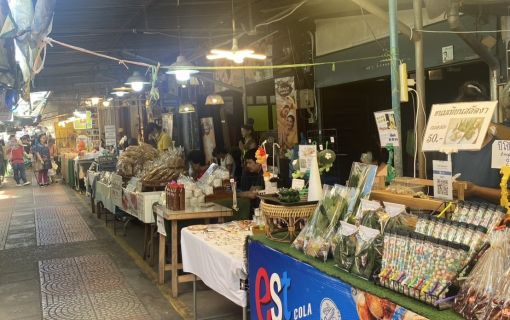 【金・土・日限定 / 専用車】午後出発！アンパワー水上マーケットとナイトクルーズ 5