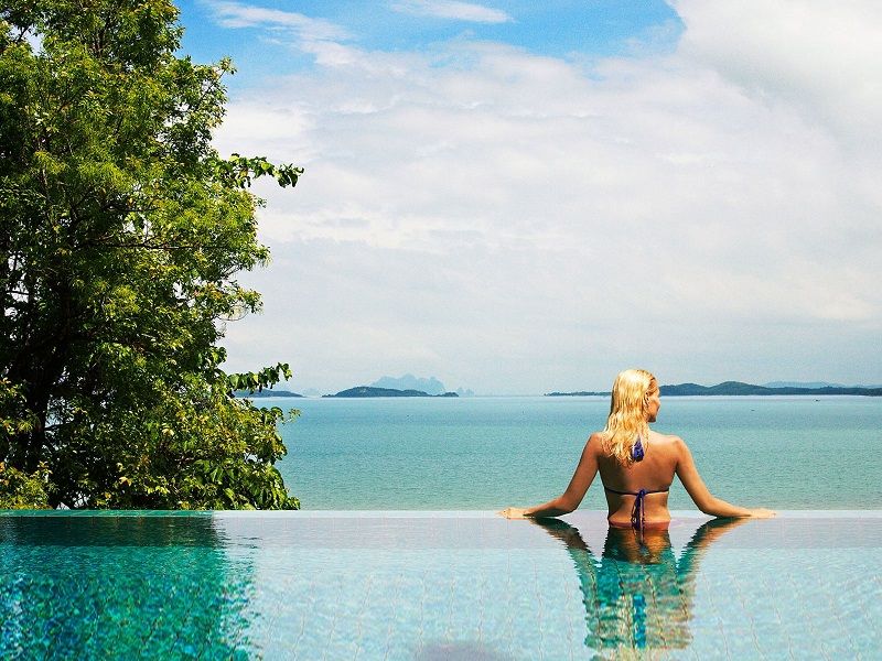 ポイント ヤム バイ コモ