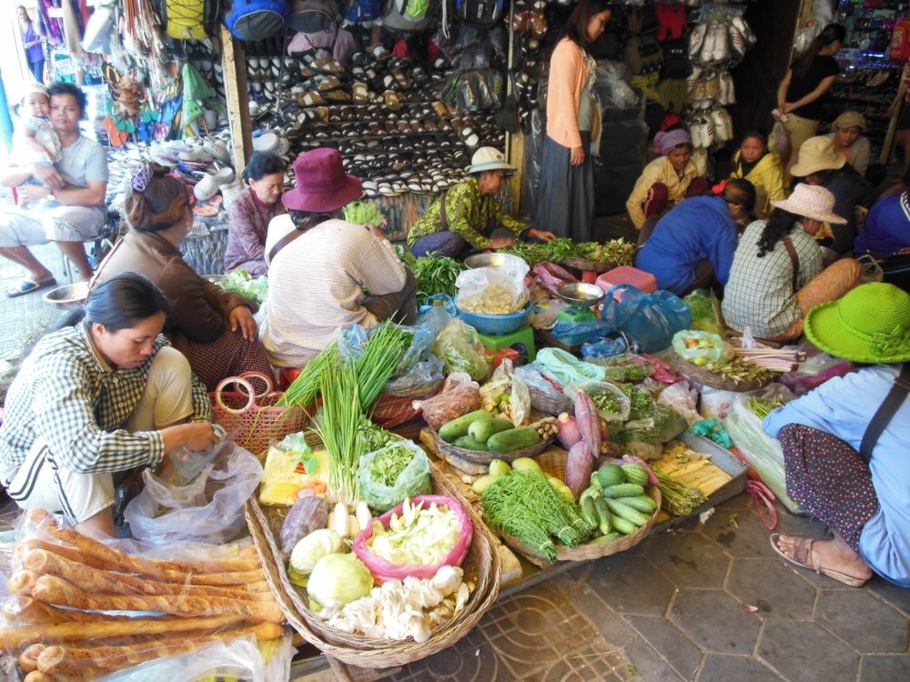 シェムリアップ市内半日観光 オールドマーケットとアンコールスーパー(午前・午後発) 1