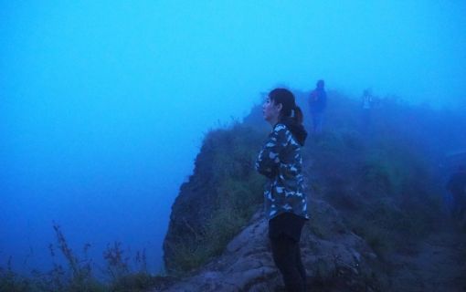 バトゥール山サンライズトレッキングツアー