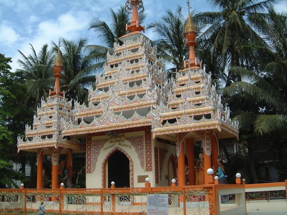 持ち上げることができたら願いが叶う?!　リフティング仏陀と開運ランチ＜午前発半日観光＞ 3