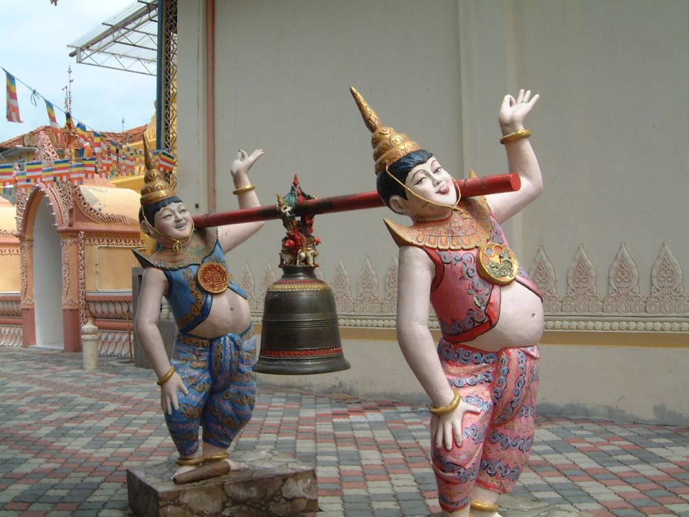 持ち上げることができたら願いが叶う?!　リフティング仏陀と開運ランチ＜午前発半日観光＞ 4