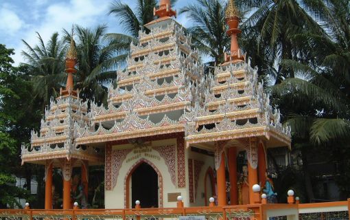 持ち上げることができたら願いが叶う?!　リフティング仏陀と開運ランチ＜午前発半日観光＞ 3