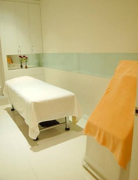 コーセー･ビューティーセンター・伊勢丹店