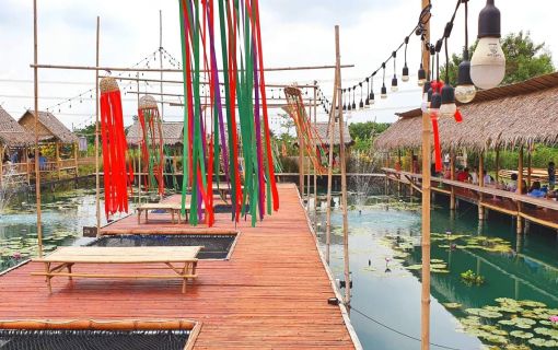 昼食レストラン