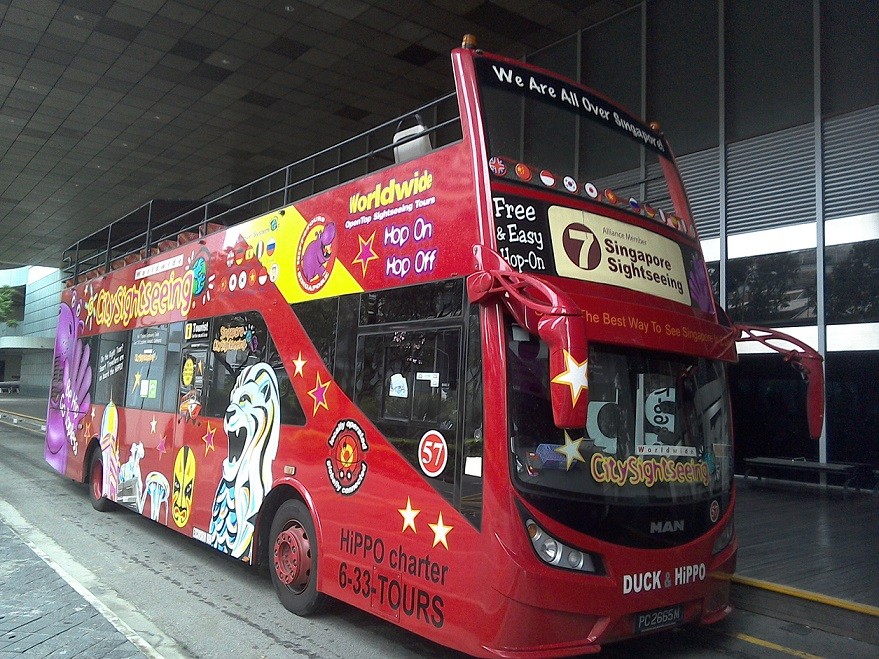 オープントップバス