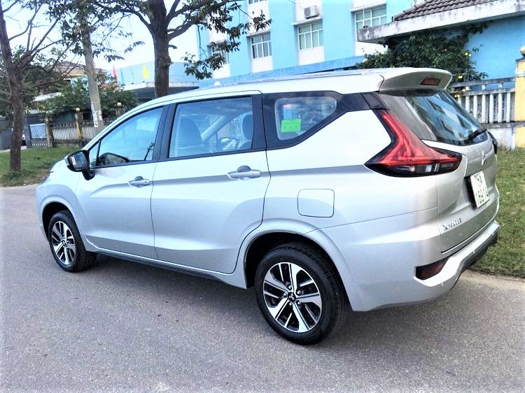 【専用車】ホーチミン市内ホテル⇔タンソンニャット空港片道送迎(日本語ガイド付き) 2