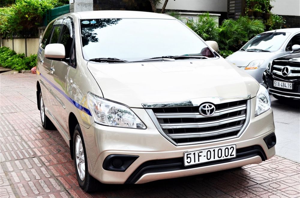 【専用車】ホーチミン市内ホテル⇔タンソンニャット空港片道送迎(日本語ガイド付き) 1