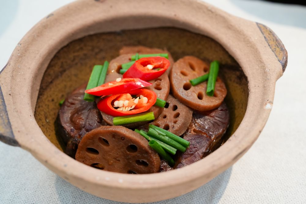 【大阪EXPOバウチャー専用ツアー】ペア宿泊券で自然あふれるニンビン省へ・ホアルーホテル泊 4