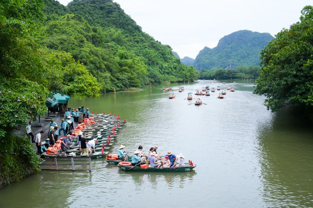 【大阪EXPOバウチャー専用ツアー】ペア宿泊券で自然あふれるニンビン省へ・ホアルーホテル泊 1