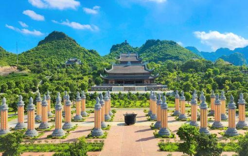 【大阪EXPO特別ツアー】ハノイ発・国内最大級のタムチュック寺院＆ホアルー旧市街