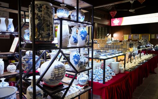 【ハノイ発】国内最大級の寺院と旧市街散策　タムチュック＆ホアルー 10