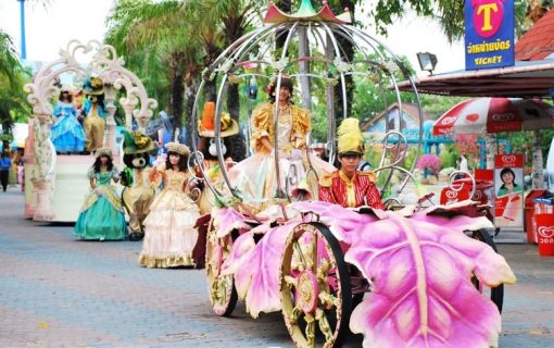 《貸切りコースあり♪》【特価】タイの遊園地で思いっきり遊ぼう！ドリーム・ワールド  びしょぬれ覚悟⁉（バンコク発） 9