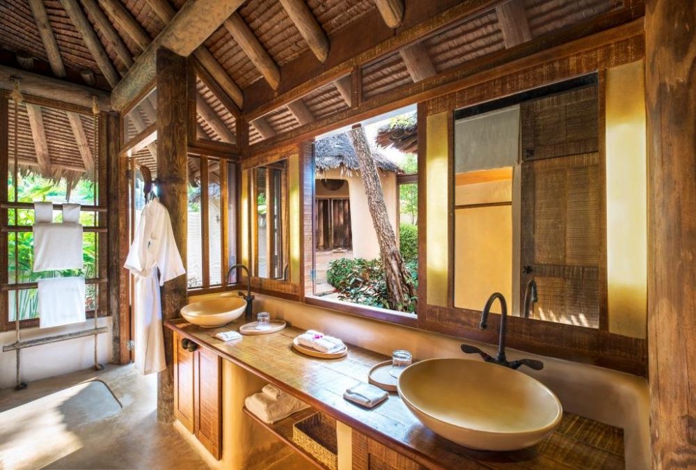 ヴィラ共通バスルーム