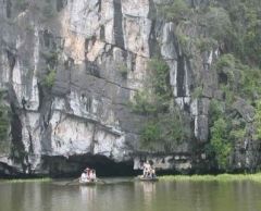 【ハノイ発】舟でめぐる水郷タムコック＆古都ホアルー 10