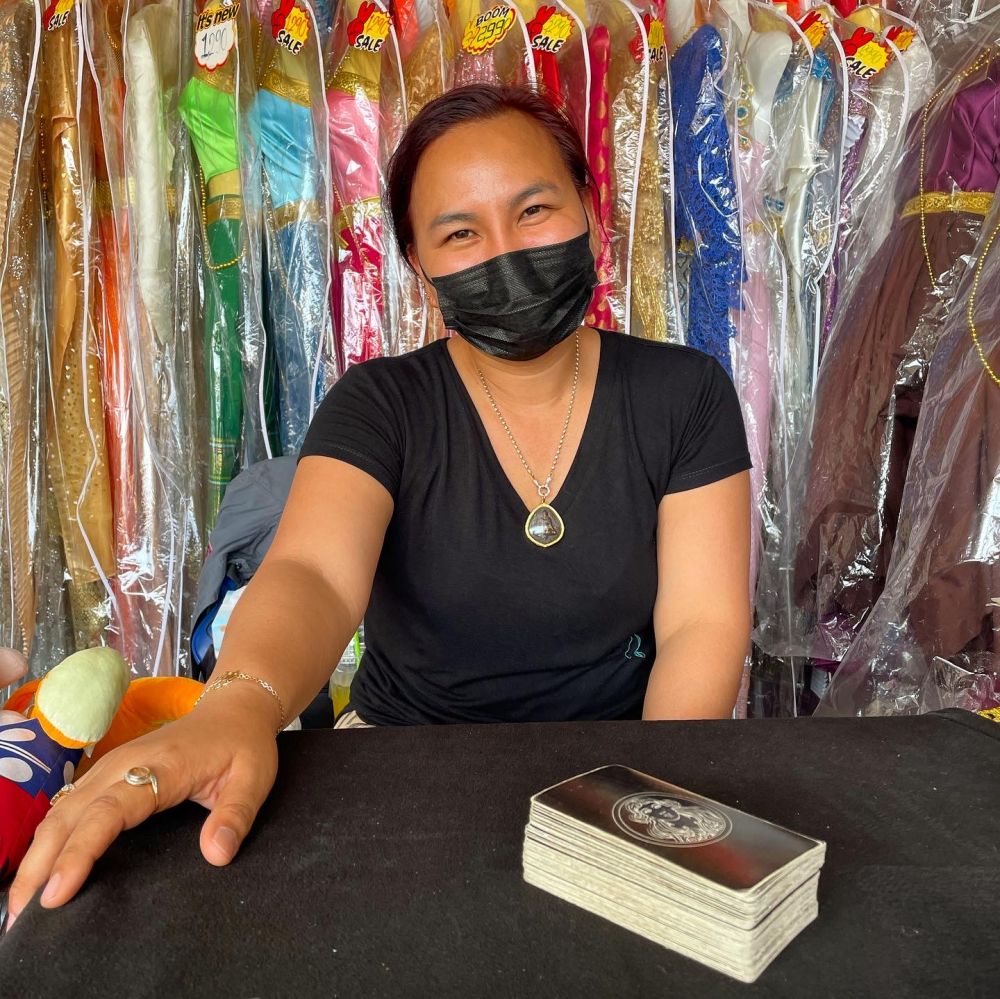 オンライン＜ZOOM＞でどこからでも♪【特価】アナ雪を押さえたNo.1映画「メー・ナーク」のお寺でタロット占い(バンコク発)  1