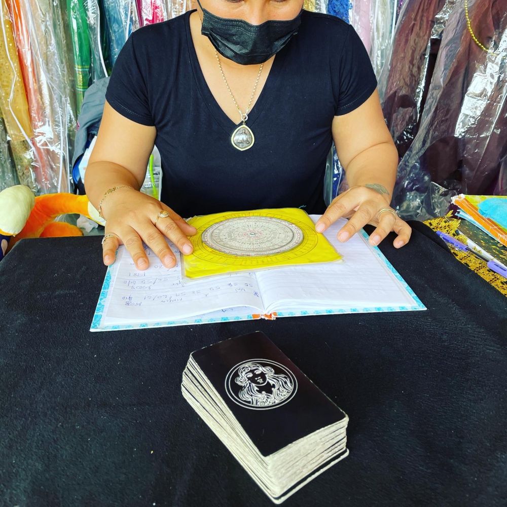 オンライン＜ZOOM＞でどこからでも♪【特価】アナ雪を押さえたNo.1映画「メー・ナーク」のお寺でタロット占い(バンコク発)  4