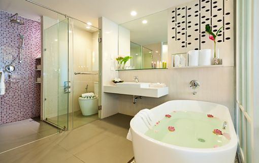 プールアクセスジュニアスイート